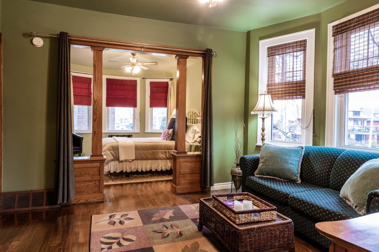A Hidden Gem Bed&Breakfast Windsor Exterior foto