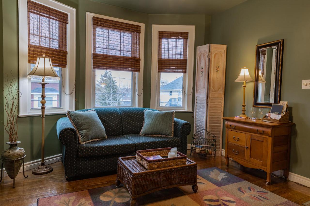 A Hidden Gem Bed&Breakfast Windsor Exterior foto