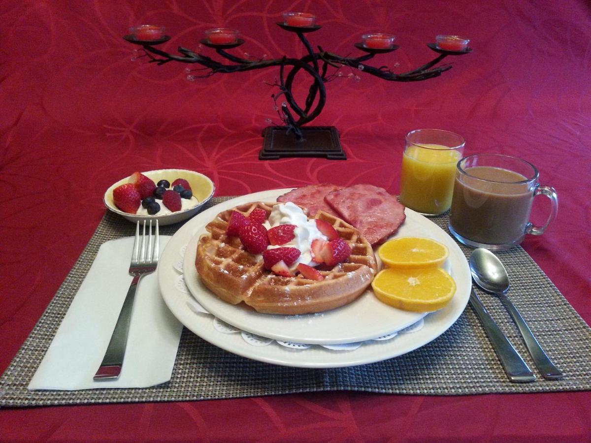 A Hidden Gem Bed&Breakfast Windsor Exterior foto